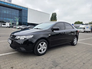 Авто KIA Cerato Forte  2009 № 8200282