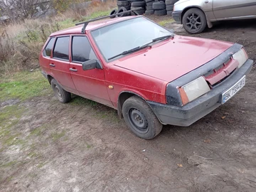 Авто ВАЗ 2109 1989 № 8200304