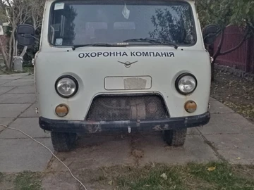 Авто УАЗ 3741 1999 № 8200492