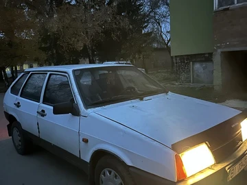 Авто ВАЗ 2109 1993 № 8200567