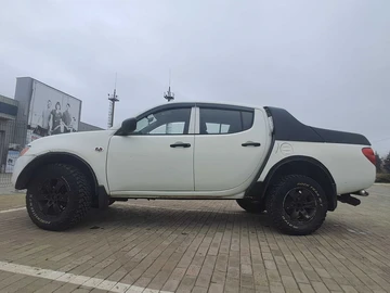 Авто Mitsubishi L 200 2008 № 8200575