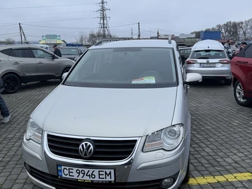 Авто Volkswagen Touran 2008 № 8200582