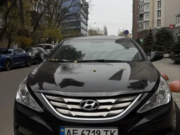 Авто Hyundai Sonata 2012 № 8200801