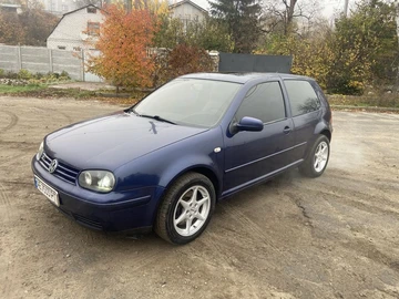 Авто Volkswagen Golf 2001 № 8201002