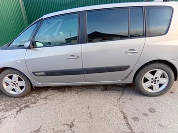 Авто Renault Espace 2002 № 8201015