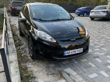 Авто Ford Fiesta 2012 № 8201058