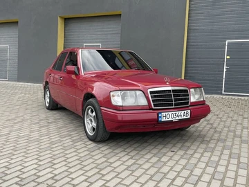 Авто Mercedes 220 1994 № 8201070