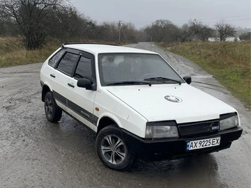 Авто ВАЗ 2109 1992 № 8201079