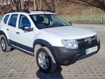 Авто Dacia Duster 2011 № 8201088