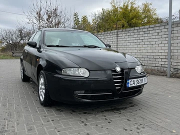 Авто Alfa Romeo 147 2003 № 8201094