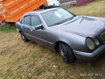 Авто Mercedes 220 1995 № 8201098