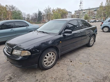 Авто Audi A4 1998 № 8201114
