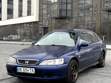 Авто Honda Accord 2000 № 8201278