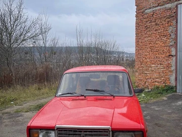 Авто ВАЗ 2107 1985 № 8201515