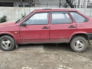 Авто ВАЗ 2109 1989 № 8201554