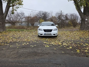 Авто Chrysler 200 2013 № 8201662