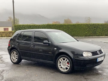 Авто Volkswagen Golf 2000 № 8201697