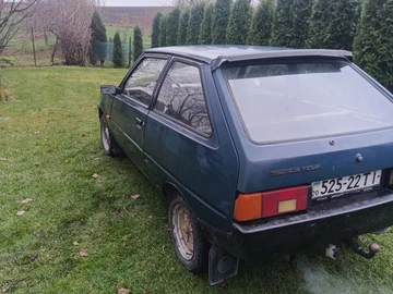Авто ЗАЗ Таврия 2004 № 8202288