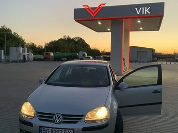 Авто Volkswagen Golf 2006 № 8202428