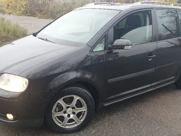 Авто Volkswagen Touran 2006 № 8202524