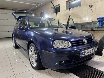 Авто Volkswagen Golf 2002 № 8202580