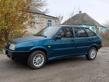 Авто ВАЗ 2109 1996 № 8202703