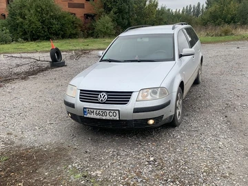 Авто Volkswagen Passat Variant 2002 № 8202738