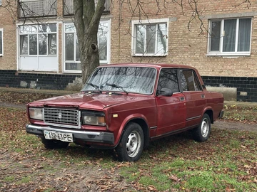 Авто ВАЗ 2107 1989 № 8202785
