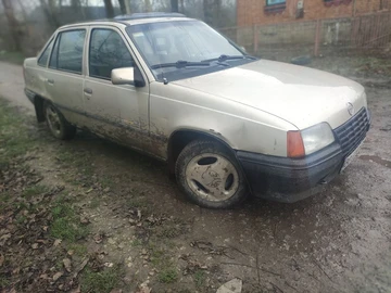 Авто Opel Kadett 1988 № 8202974