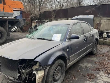 Авто Volkswagen Passat Sedan 2002 № 8203111