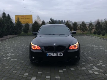 Авто BMW 5 Серия 2003 № 8203121