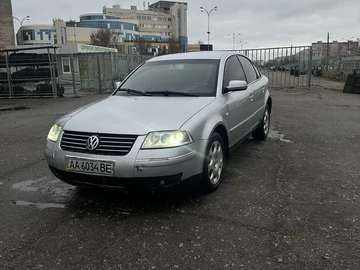 Авто Volkswagen Passat Sedan 2003 № 8203168