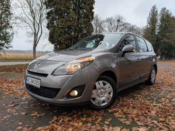 Авто Renault Grand Scenic 2011 № 8203458