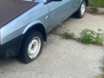 Авто ВАЗ 2109 1998 № 8203817