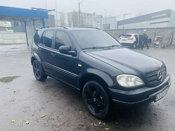 Авто Mercedes 320 2000 № 8204010