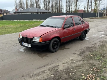 Авто Opel Kadett 1989 № 8204119
