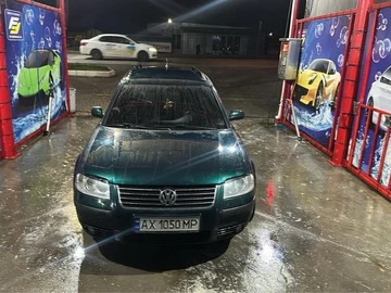 Авто Volkswagen Passat Variant 2001 № 8204122