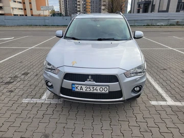 Авто Mitsubishi Outlander 2011 № 8204127