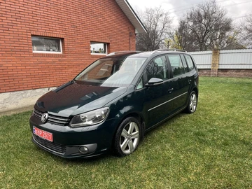 Авто Volkswagen Touran 2011 № 8204141