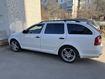 Авто Skoda Octavia 2011 № 8204277