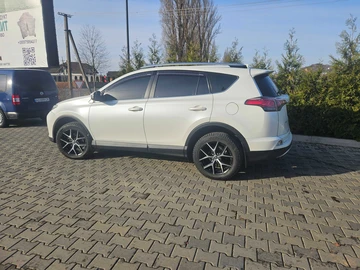 Авто Toyota Rav 4 2018 № 8204305