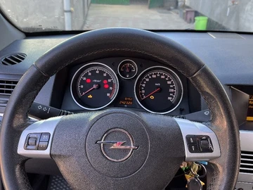 Авто Opel Astra 2009 № 8205203