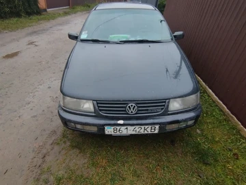 Авто Volkswagen Passat Sedan 1994 № 8205441