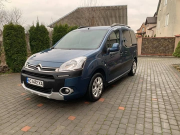 Авто Citroen Berlingo 2012 № 8205453