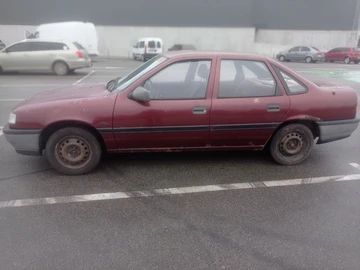 Авто Opel Vectra 1991 № 8205493
