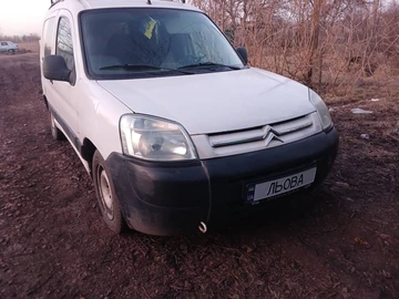 Авто Citroen Berlingo 2004 № 8205561