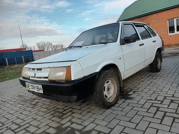 Авто ВАЗ 2109 1988 № 8205662