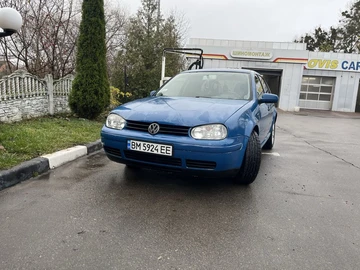Авто Volkswagen Golf 2000 № 8205664