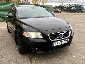 Авто Volvo V50 2010 № 8206069
