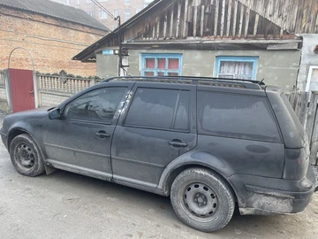 Авто Volkswagen Golf 2001 № 8206375
